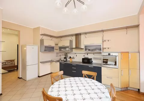 2-к кв. Москва Профсоюзная ул., 104 (82.0 м)