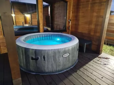 Дом в Самарская область, Волжский район, Черноречье с/пос, с. ...