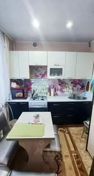 3-к кв. Омская область, Омск Заозерный мкр, просп. Менделеева, 24Б ...