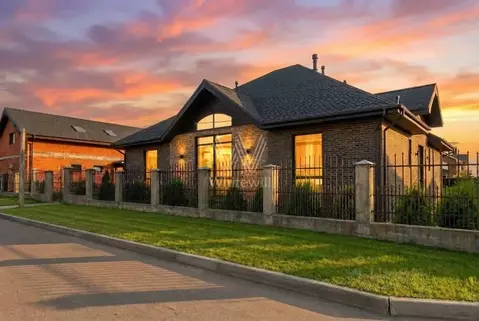 Коттедж в Москва Подмосковные Вечера кп,  (600 м)