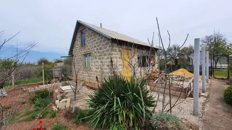 Дом в Крым, Сакский район, Митяевское с/пос, Эскулап СНТ  (27 м)