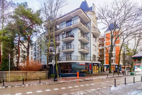 2-к кв. Калининградская область, Светлогорск ул. Ленина, 17 (66.0 м)