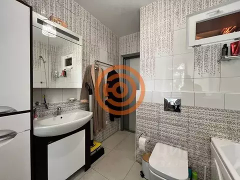 2-к кв. Тюменская область, Тюмень Карская ул., 21 (57.5 м)