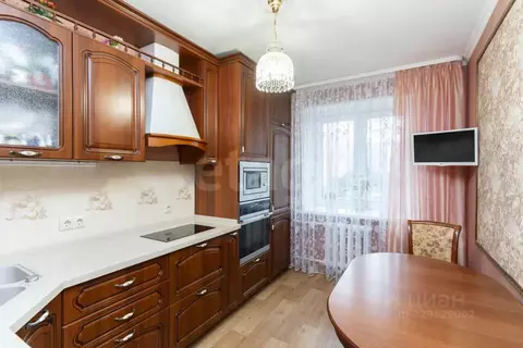 2-к кв. Тюменская область, Тюмень ул. Прокопия Артамонова, 13 (48.9 м)
