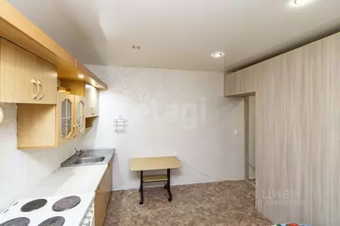 Студия Тюменская область, Тюмень ул. Республики, 220 (22.8 м)