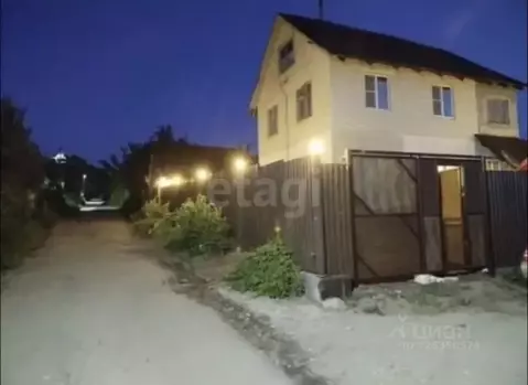 Дом в Воронежская область, Семилукский район, Девицкое с/пос, Озерки ...