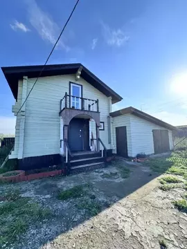 Дом в Иркутская область, Иркутский муниципальный округ, с. Хомутово ...