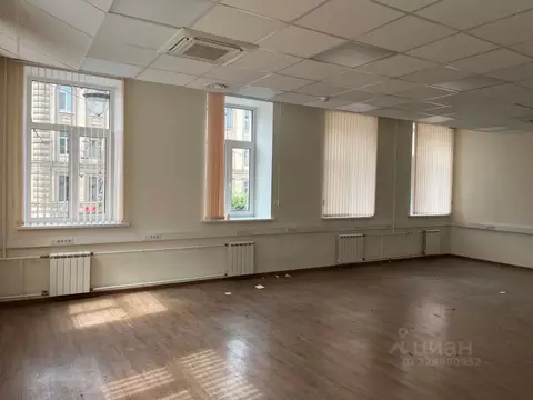 Офис в Санкт-Петербург Кирочная ул., 28 (295 м)