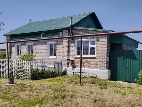 Дом в Саратовская область, Балашовский район, с. Репное Комсомольская ...