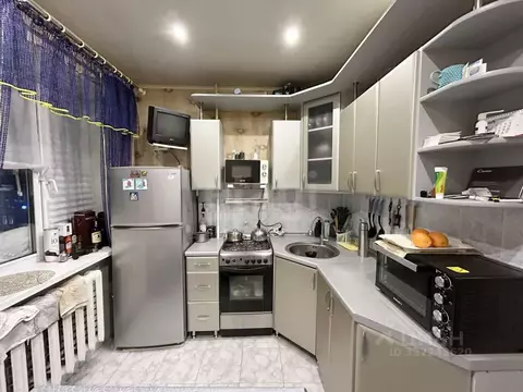 1-к кв. Ямало-Ненецкий АО, Новый Уренгой ул. Геологоразведчиков, 16Д ...