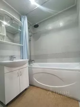 2-к кв. Чувашия, Чебоксары ул. Петрова, 9к1 (72.0 м)