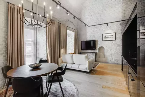 2-к кв. Москва ул. Маросейка, 11/4С1 (80.0 м)