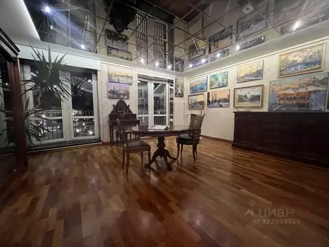 2-к кв. Санкт-Петербург Петровская наб., 4 (105.0 м)