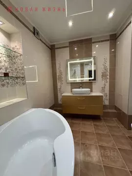 2-к кв. Самарская область, Самара Революционная ул., 4 (75.0 м)