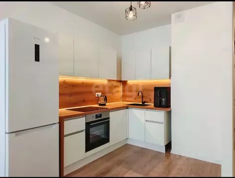 3-к кв. Тюменская область, Тюмень ул. Юрия Рогачева, 9к2 (80.0 м)