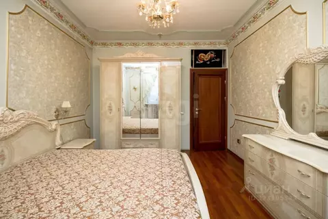 2-к кв. Тюменская область, Тюмень ул. Клары Цеткин, 61к1 (91.9 м)