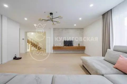 Таунхаус в Свердловская область, Екатеринбург ул. Кольцевая, 28 (258 ...