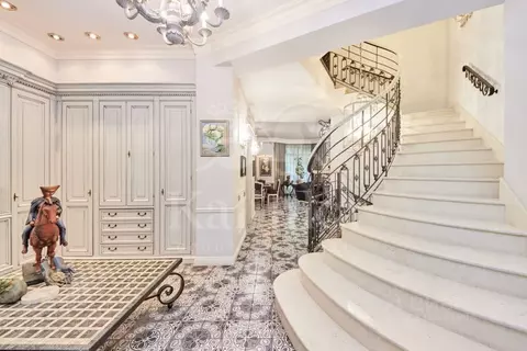 6-к кв. Москва Минская ул., 1ГК2 (400.0 м)