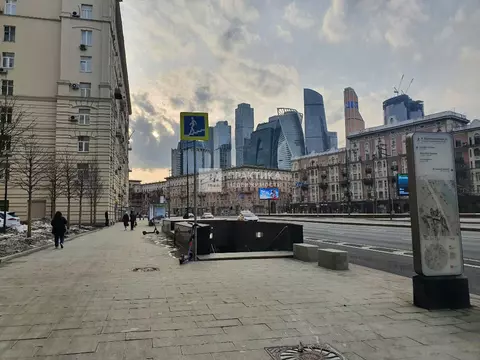 Продается 3-комнатная квартира