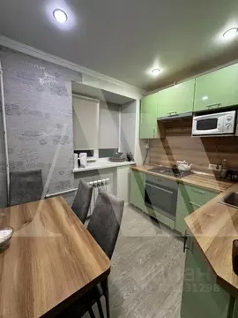 2-к кв. Омская область, Омск пос. Амурский, ул. Багратиона, 29Е (39.7 ...