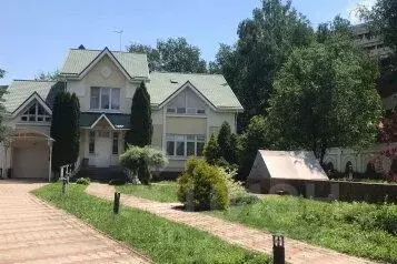 Дом в Ставропольский край, Кисловодск Делегатская ул., 8 (300 м)