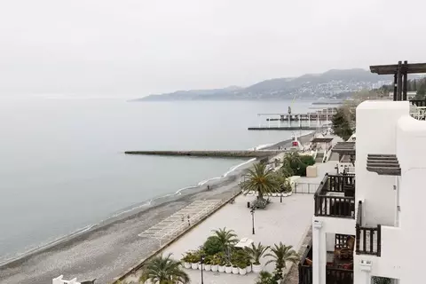 Таунхаус в Краснодарский край, Сочи Новый Сочи мкр, ул. Пирогова, 5/10 ...