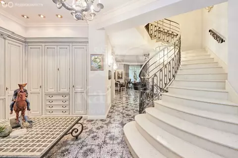 7-комнатная квартира: Москва, Минская улица, 1Гк2 (400 м)