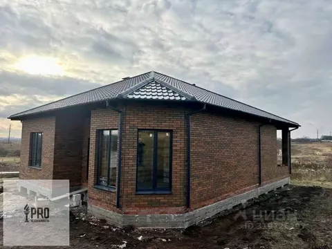 Дом в Тульская область, Тула городской округ, д. Медвенка, Водный мкр ...