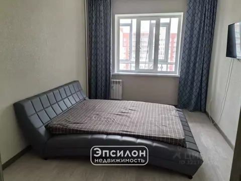 2-к кв. Курская область, Курск просп. Анатолия Дериглазова, 9 (88.0 м)