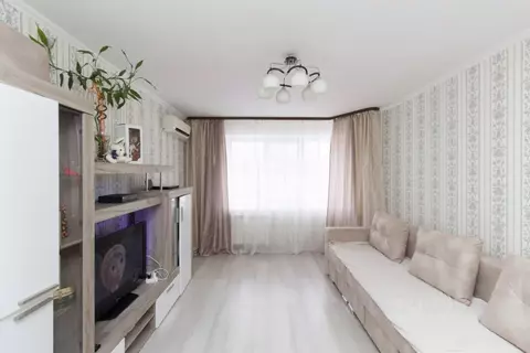 2-к кв. Тюменская область, Тюмень ул. 50 лет Октября, 80 (74.4 м)