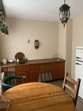 3-к кв. Омская область, Омск ул. 6-я Линия, 180 (77.5 м)