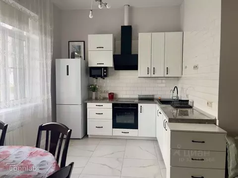 2-к кв. Москва, Москва, Московский г. ул. Никитина, 11к8 (64.9 м)