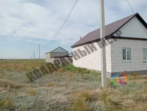 Дом в Калмыкия, Лаганский район, с. Буранное ул. Кирова, 7 (60 м)