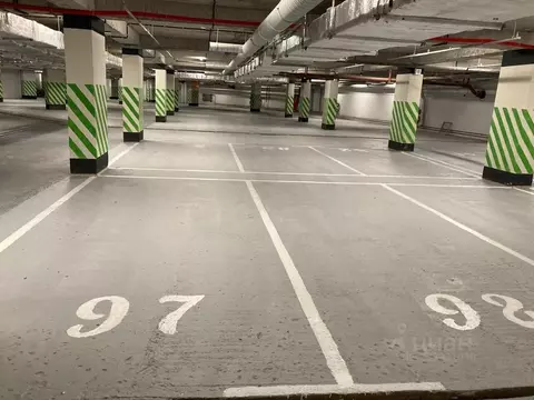 Гараж в Санкт-Петербург пос. Парголово, ул. Тихоокеанская, 18к4 (12 м)