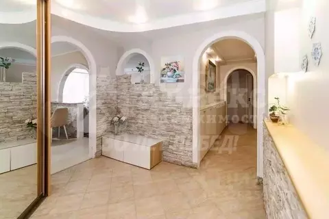 3-к кв. Тюменская область, Тюмень Магнитогорская ул., 4 (96.0 м)