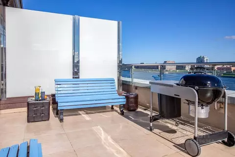 Квартира, 4 комнаты, 203.4 м