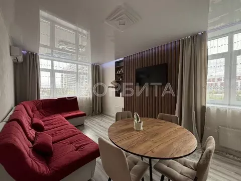 2-к кв. Тюменская область, Тюмень ул. Тимофея Чаркова, 83 (65.0 м)