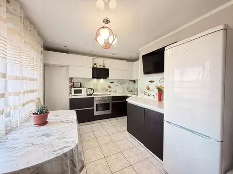 4-к кв. Челябинская область, Челябинск ул. Захаренко, 14 (65.5 м)