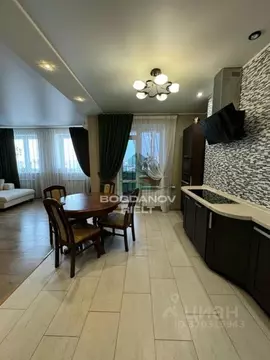 3-к кв. Омская область, Омск бул. Архитекторов, 2 (106.0 м)