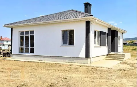 Дом в Крым, Сакский район, с. Уютное ул. Садовая (93 м)