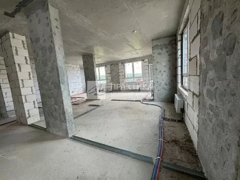 Продается 4-комнатная квартира