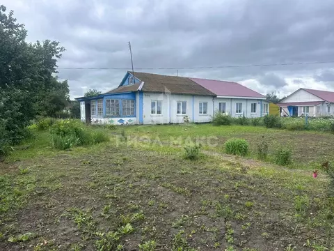 Дом в Брянская область, Жуковский муниципальный округ, д. Леденево 13 ...