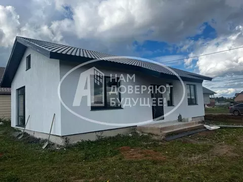 Дом в Пермский край, Чернушинский муниципальный округ, д. Зверево ул. ...