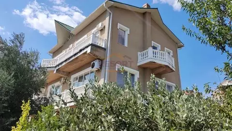 Дом в Крым, Ялта муниципальный округ, Отрадное пгт ул. Лазурная, 24 ...