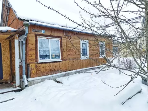 Дом в Псковская область, Псков ул. Клавы Назаровой, 18 (49 м)
