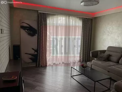 2-комнатная квартира: Калининград, Артиллерийская улица, 74 (90.7 м)