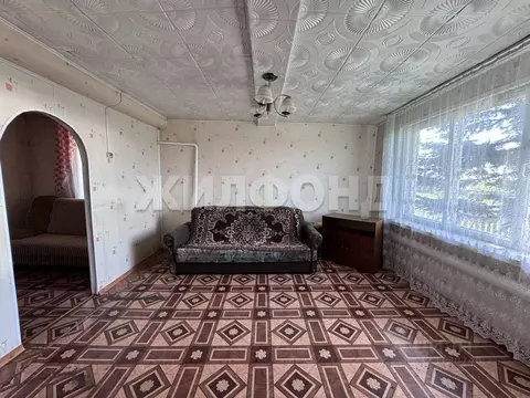 Дом в Новосибирская область, Тогучинский район, с. Юрты ул. ...