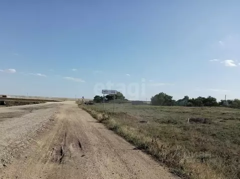 Участок в Крым, Раздольненский район, Ковыльновское с/пос, с. Молочное ...