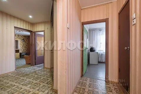 3-к кв. Новосибирская область, Новосибирск ул. Есенина, 8/1 (62.3 м)