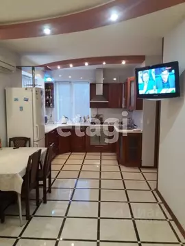 Дом в Краснодарский край, Геленджик  (200 м)